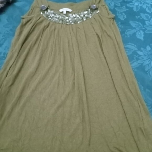 RW&CO. Tops - Ladies RW&Co brown sleeveless top with sequins, pairs great with jeans & jacket